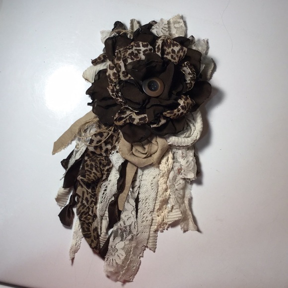 Accessories - Flower pin•